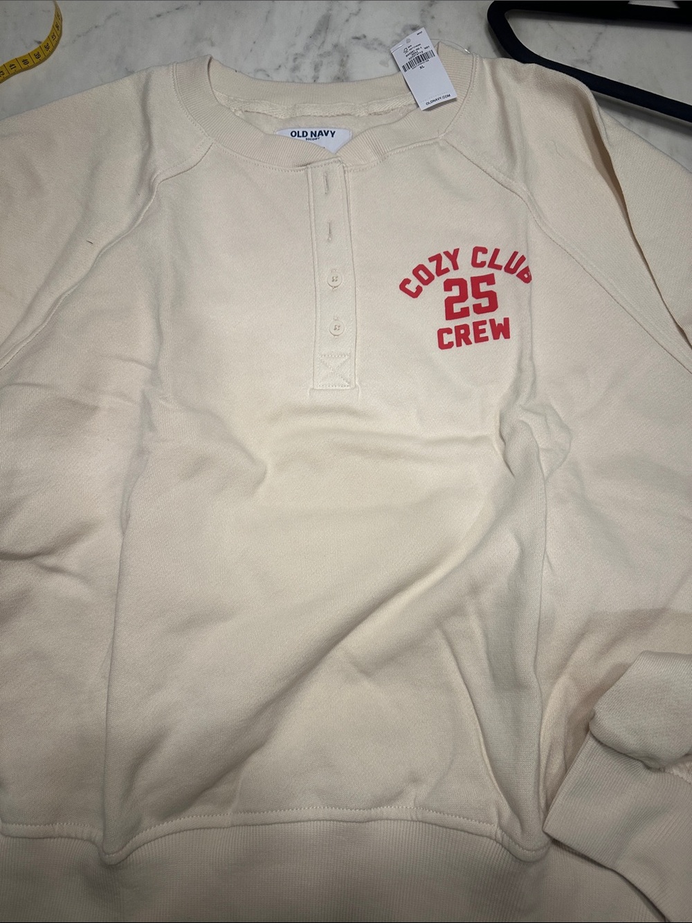 NWT Old Navy Cream Henley Sweatshirt with Red Chest Graphic size xL - Picture 3 of 6